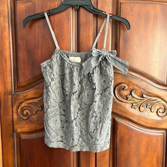 Hollister lace strappy top- size XS - Picture 1 of 6